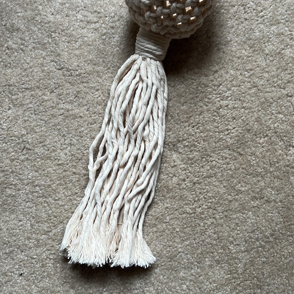 Macrame hanging holder - Picture 3 of 4